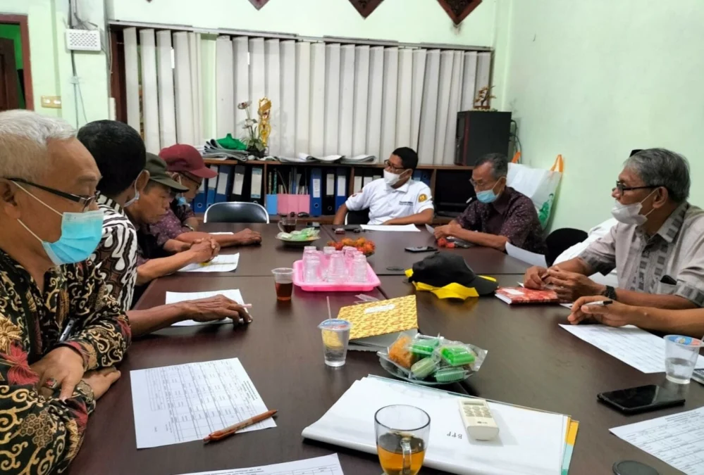 SEJAHTERA. PABPDSI Kabupaten Majalengka menggelar pertemuan membahas persoalan pembangunan desa dan kesejahteraan anggota BPD, Jumat (28/1).