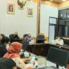Audiensi jajaran KPU Kabupaten Cirebon bersama pimpinan DPRD