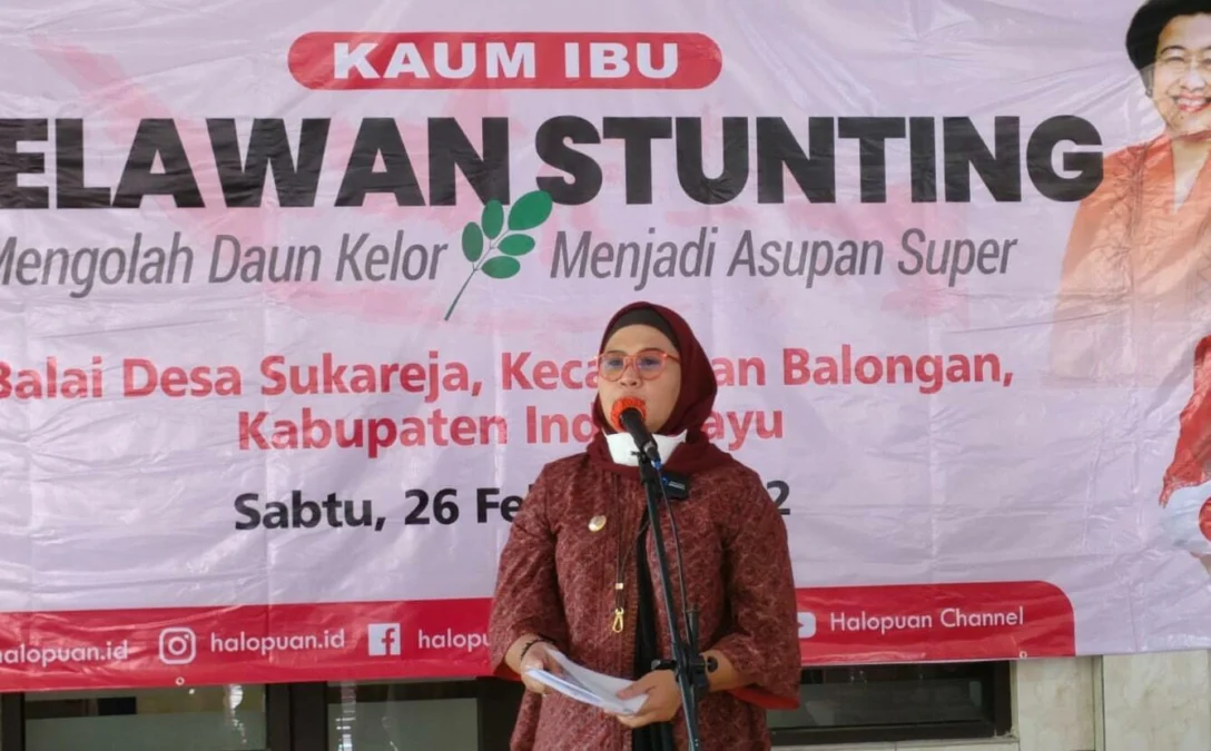 TERPADU. Bupati Indramayu Nina Agustina mengajak kaum ibu di Kabupaten Indramayu untuk ikut melawan stunting. Hingga Oktober 2021, jumlah balita yang mengalami stunting tercatat ada 6.120 balita.