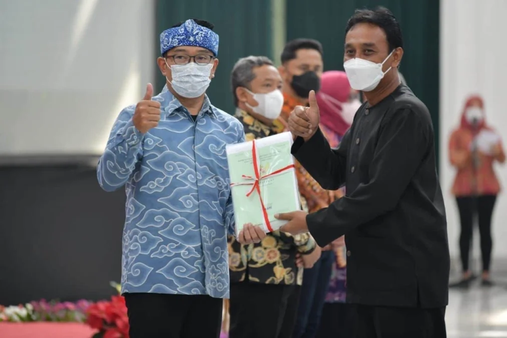 KOMITMEN. Gubernur Jawa Barat Ridwan Kamil berkomitmen memperbaiki Indeks Pemberantasan Korupsi dengan tindakan pencegahan dari dalam pemerintahan.