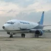 EKONOMI. Pesawat Trigana Air melakukan terbang perdana pengiriman kargo dari bandara Internasional Jawa Barat (BIJB) Kertajati, Selasa (8/3).