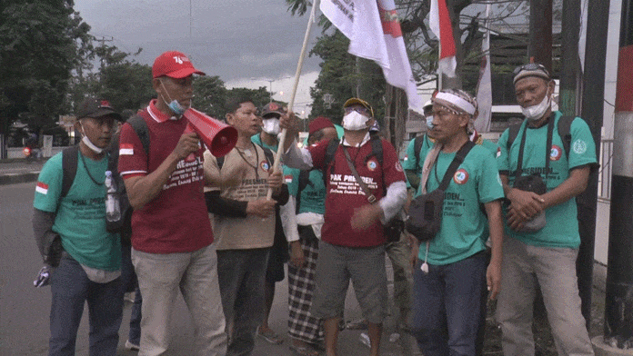 Pensiunan PTPN IX Perjuangkan Hak; Jalan Kaki dari Tegal, Ingin Temui Jokowi di Istana