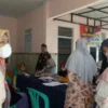 IMUNITAS. Desa-desa di Kecamatan Sukahaji terus menggelar aksi jemput bola masyarakat yang belum divaksin untuk meningkatkan kekebalan imunitas.
