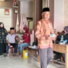 LANSIA. Tim Satgas Covid Kecamatan Argapura menggelar vaksinasi untuk warga lanjut usia dan vaksinasi tahap ketiga atau booster.