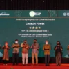 RAIH PENGHARGAAN. Cirebon power saat menerima penghargaan TOP CSR Award 2022.