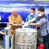 MINYAK CURAH Kementerian Perdagangan RI kembali datangkan pasokan minyak goreng curah, untuk distribusi di Kabupaten Kuningan.