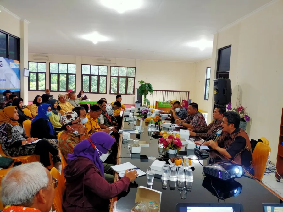 RANCANG PROGRAM. Dispusip Kota Cirebon menggelar rapat Forum Perangkat Daerah (PPD), Kamis 23 Februari 2023. Rapat dilakukan untuk menyusun Rencana Kerja (Renja) tahun 2024. FOTO: SUWANDI/RAKYAT CIREBON