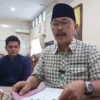 POLEMIK. Ketua DPRD Indramayu, Syaefudin memastikan Lucky Hakim masih menjabat wabup dan akan memenuhi undangan lembaga legislatif. FOTO: TARDIARTO AZZA/RAKYAT CIREBON
