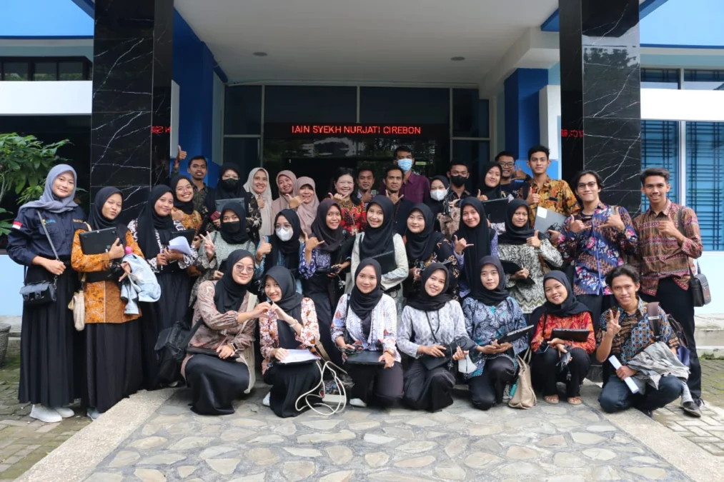 Tax Center IAIN Cirebon menggandeng KPP Pratama Cirebon Satu merekrut 30 relawan pajak dari unsur mahasiswa sebagai ujung tombak edukasi pajak,