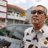 Sekretaris Daerah Kota Cirebon, Drs H Agus Mulyadi MSi saat diwawancarai mengenai rencana pembangunan rumah sakit Baznas yang masih menunggu keputusan lahan.