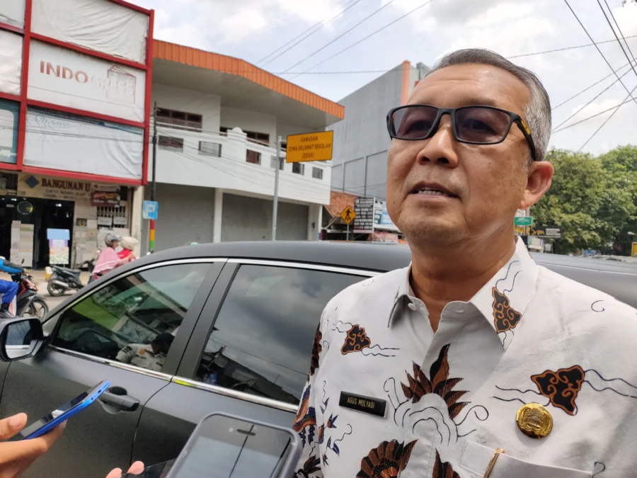Sekretaris Daerah Kota Cirebon, Drs H Agus Mulyadi MSi saat diwawancarai mengenai rencana pembangunan rumah sakit Baznas yang masih menunggu keputusan lahan.