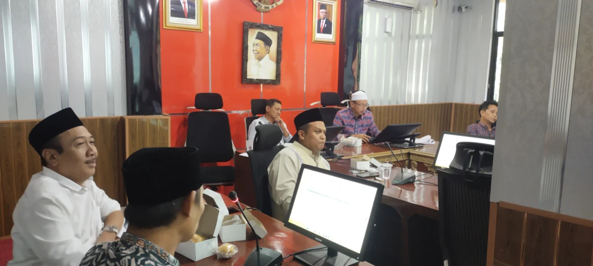 PANSUS DOB CIREBON TIMUR. DPRD Kabupaten Cirebon akhirnya sepakat tidak membentuk Pansus Daerah Otonomi Baru Cirebon Timur. Tapi langsung memberikan rekomendasi saat paripurna nanti.