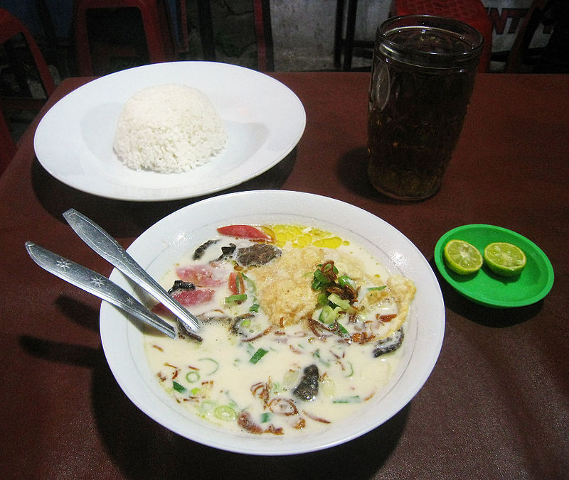 Kuliner Soto Betawi
