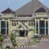 HISAB. Markaz Hisab Masjid Al-Jami’ah IAIN Syekh Nurjati Cirebon maka diperoleh data hisabnya sebagai berikut: ketinggian hilal mari’i sebesar 080 12’ 26” dan sudut elongasi (geosentrik) sebesar 100 11’ 40”. FOTO : IST/RAKYAT CIREBON