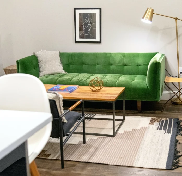 10 Tips Desain Interior Ruang Tamu Sederhana yang Menginspirasi