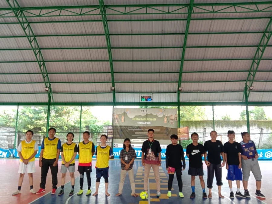 LIGA FUTSAL. Amazing in Ramadhan hari kedua yaitu Liga Futsal Ramadhan (LFR). Acara dimulai pada pukul 16.30 sampai jam 17.30 di lapangan futsal IAIN Cirebon. FOTO : SUWANDI/RAKYAT CIREBON