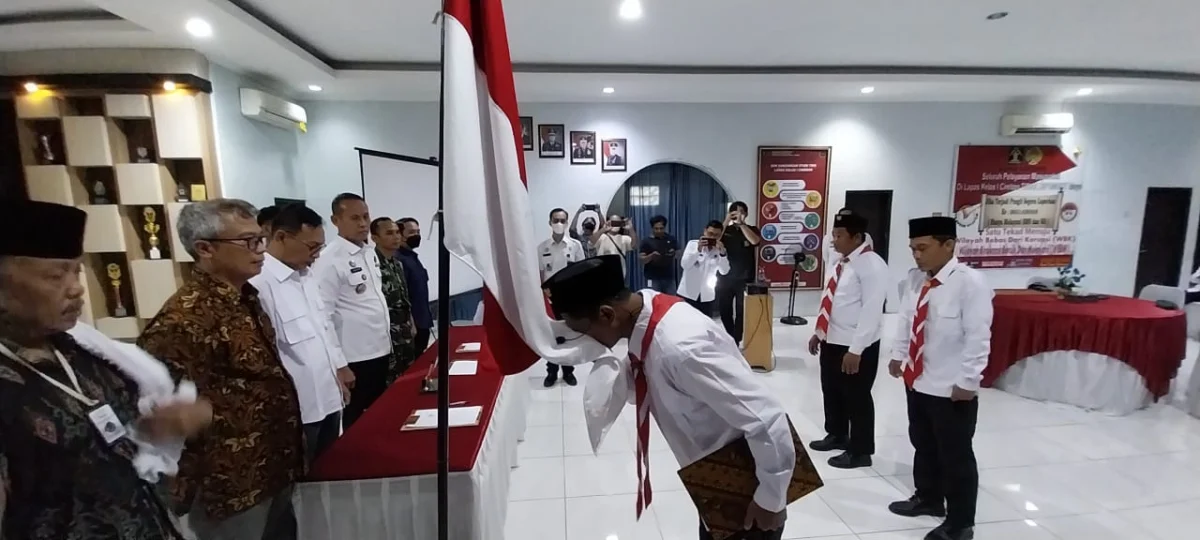 IKRAR SETIA. Tiga narapidana teroris di Lapas Kelas I Cirebon menyatakan ikrar setia terhadap Pancasila, Rabu 12 April 2023. FOTO: ASEP SAEPUL MIELAH/RAKCER.ID