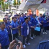 DAFTAR. Ketua DPD PAN Kota Cirebon, Dani Mardani memimpin pasukannya mendaftarkan bacaleg ke KPU, Jumat (12/5/2023) siang.FOTO: ASEP SAEPUL MIELAH/RAKCER.ID
