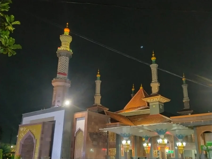 Pesona Masjid Raya At-taqwa Cirebon