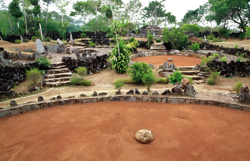 Taman Purbakala Cipari Dapat Belajar Sejarah Zaman Purba