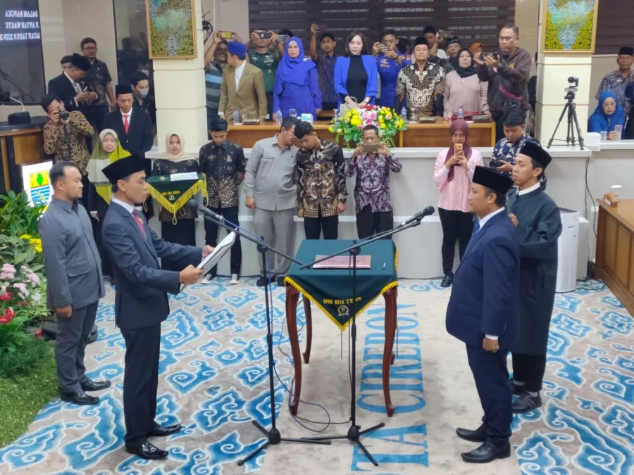 DPRD Kota Cirebon lantik PAW anggota F-PAN