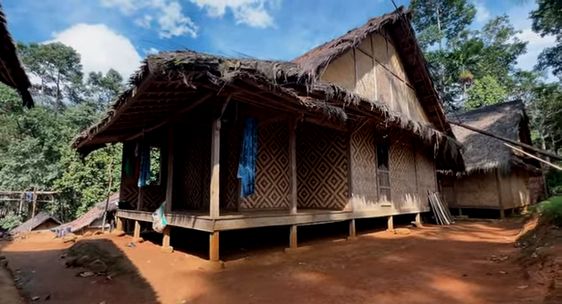 Rumah adat suku Baduy