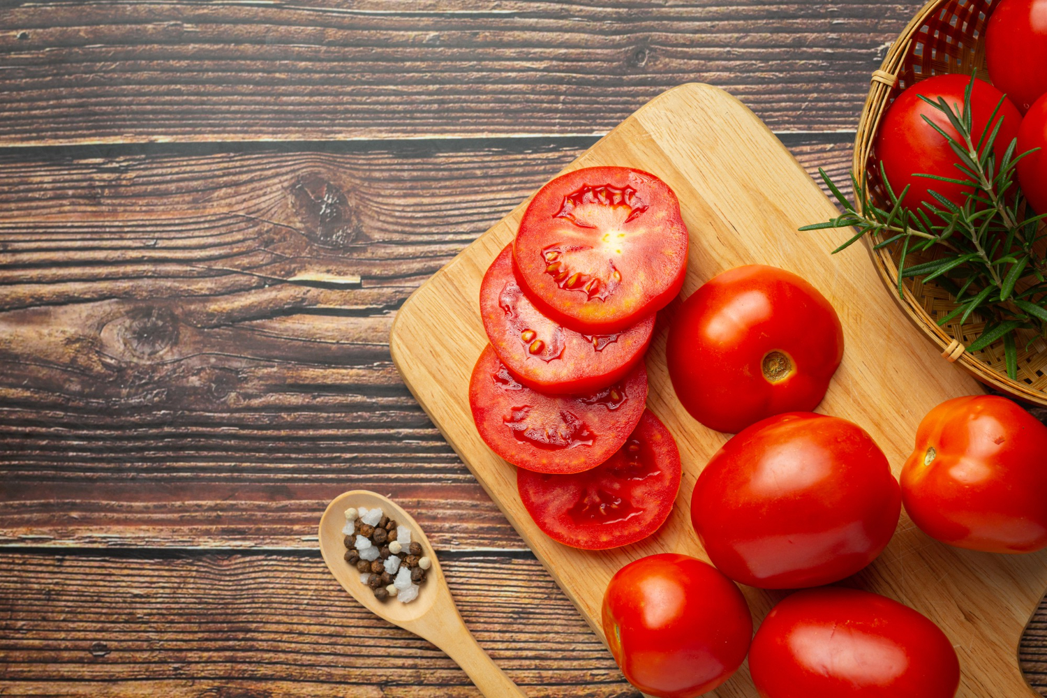manfaat tomat untuk kecantikan kulit