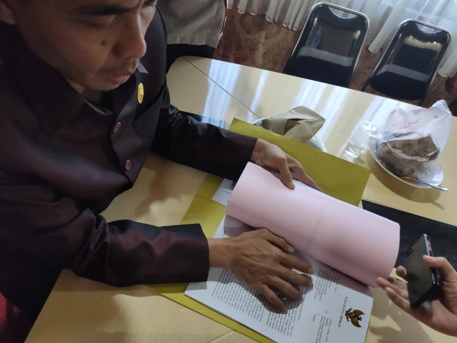 Surat pengunduran diri Walikota Azis diterima DPRD Kota Cirebon pada 9 Mei 2023