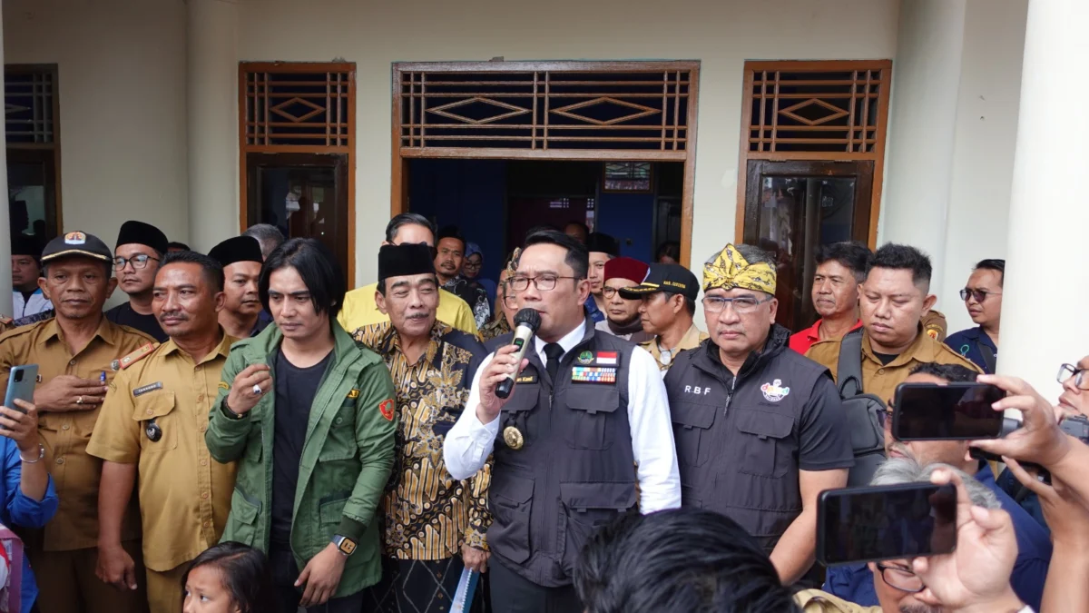 Gubernur Jabar Ridwan Kamil Kamil memeriahkan Gebyar Desa di Kabupaten Cirebon