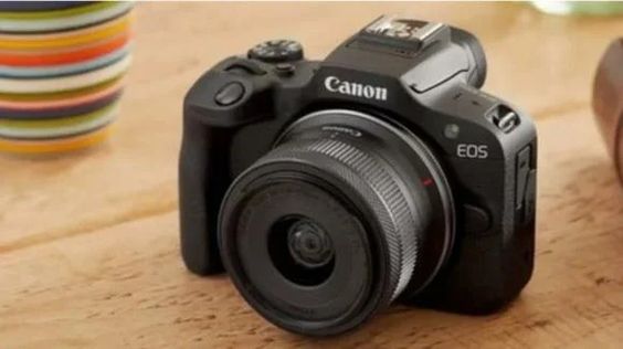 Cek Spesifikasi Canon EOS R100, Kamera entry-level APS-C RF-mount Terbaik