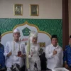 Satu Pasangan Nikah di Halaman Kampus IAIN Cirebon