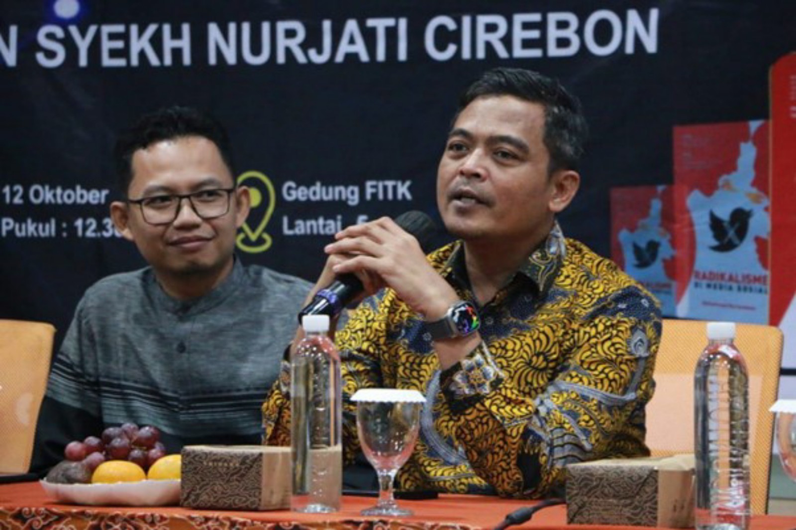 FUA IAIN Cirebon Gelar Bedah Buku Radikalisme di Media Sosial