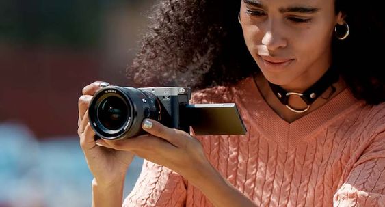 Sony Membawa 2 Model Kamera Terbaru !! Intip Harga dan Spesifikasinya Disini!
