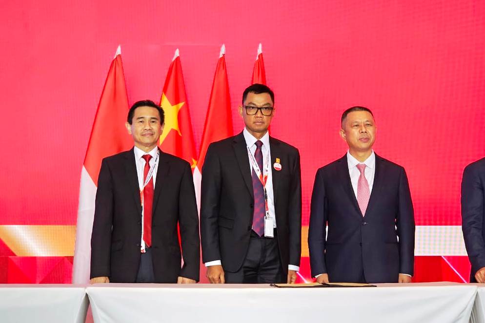 Disaksikan Jokowi, PLN Teken Kerjasama dengan 9 Perusahaan di ICBF China 2023
