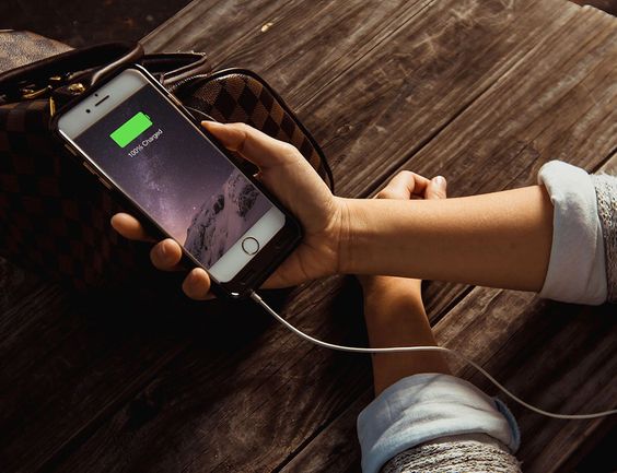 Tips And Trik Agar Baterai iPhone Tak Cepat Habis dan Tak Panas!