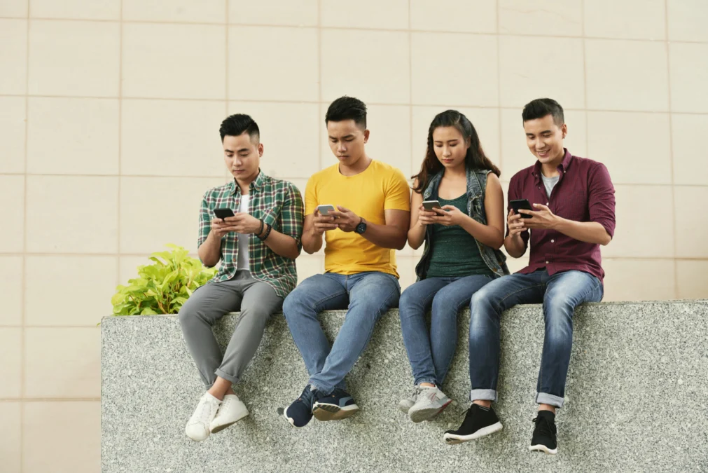 pengaruh media sosial terhadap gaya hidup remaja