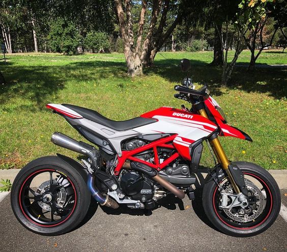 Ducati Merilis Hypermotard 698 Mono, Masuk Indonesia di 2024 Mendatang