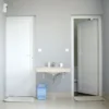 Pintu kamar mandi