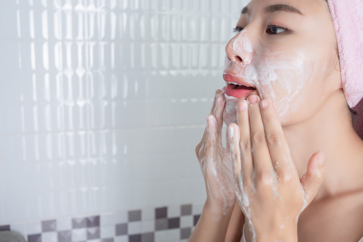 tips cuci muka untuk kulit berminyak