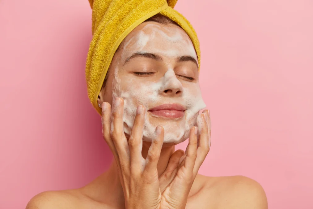 tips cuci muka untuk kulit berjerawat