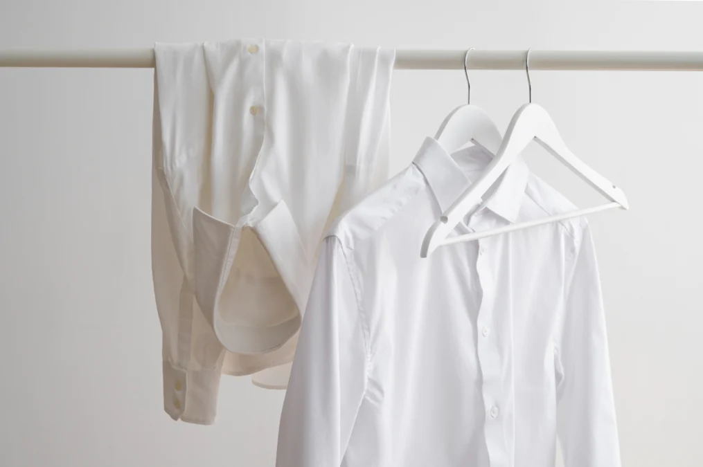tips mengatasi masalah kuning pada baju putih