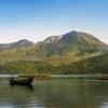 Pesona Keindahan Danau Talang di Sumatra Barat yang Populer