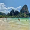 Pesona Keindahan Pantai Railay, Pengalaman yang Berkesan saat Berkunjung ke Thailand