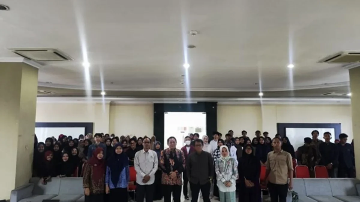 EKONOMI. FEBI IAIN Cirebon menggelar Workshop Kajian Isu-isu Riset Ekonomi dan Keuangan Syariah pada Selasa, 2