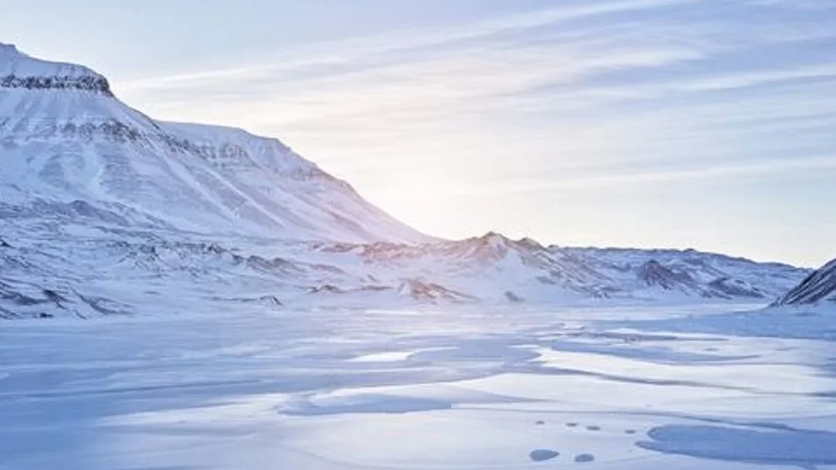 10 Tempat Wisata yang ada di Kutub Utara, yang Sangat Eksotis dan Indah 