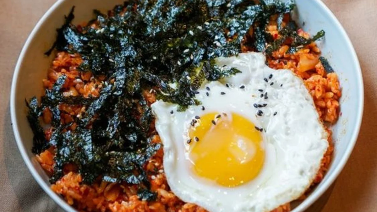 Resep Nasi Goreng Telur Ala Korea yang Mudah, Simple dan Rasanya Dijamin Enak!