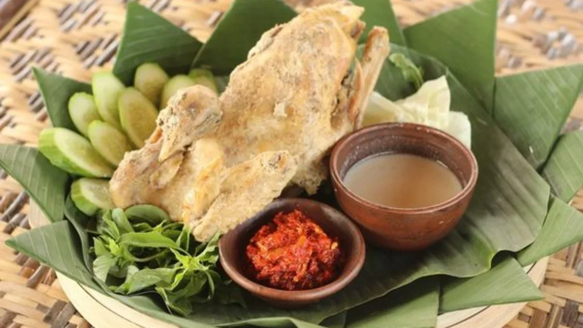Resep Ayam Ingkung Jawa, Ayam Utuh untuk Sajian Tumpengan dan Tasyakuran
