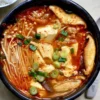 Resep Sundubu Jjigae Jamur: Sup Tahu Pedas Korea yang Hangat dan Lezat