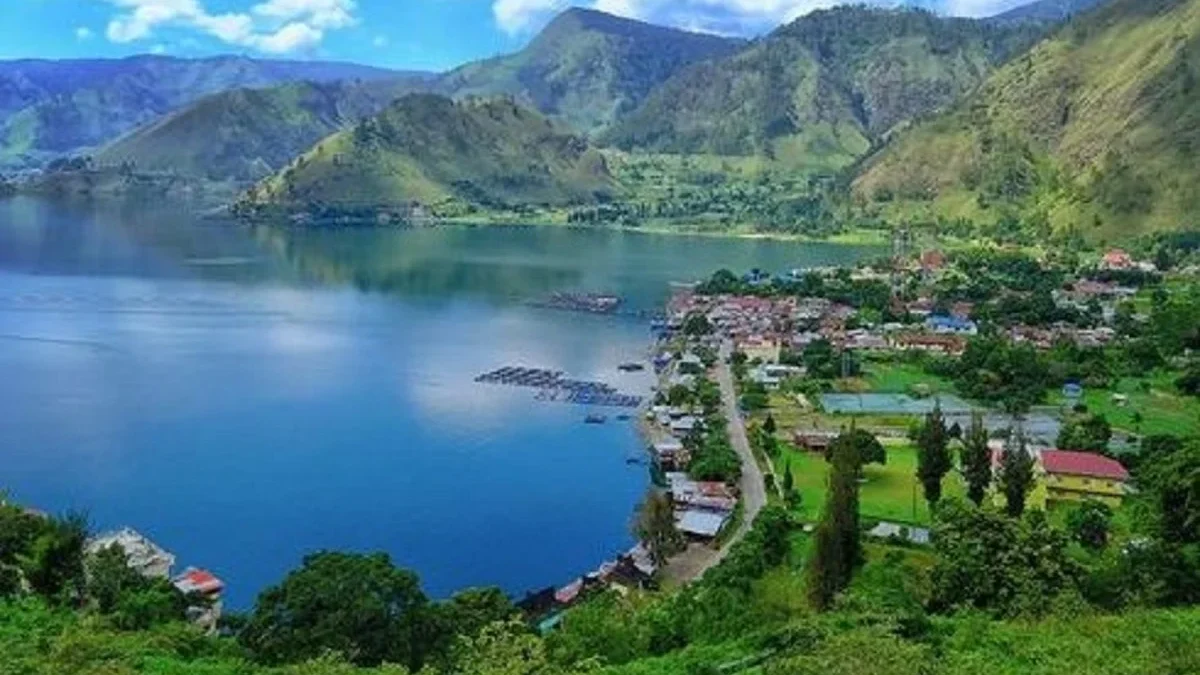 4 Danau Terdalam di Indonesia, yang Harus Kamu Tahu Bahwa Indonesia Juga Mempunyai Danau Terdalam 
