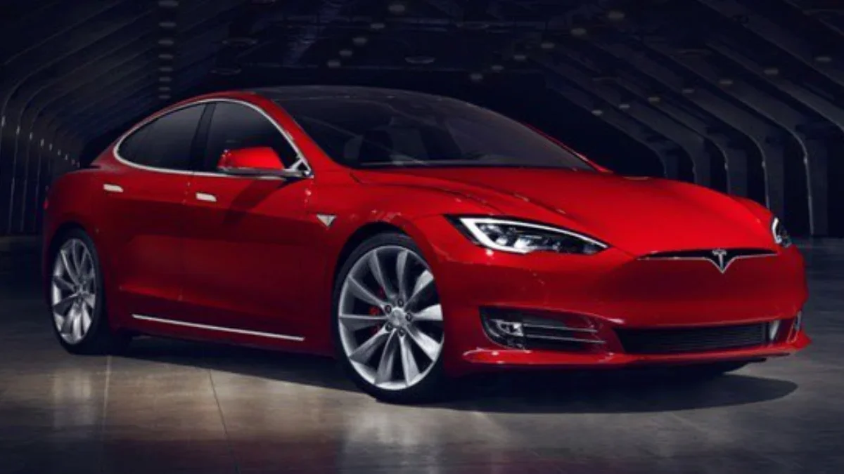 Penjualan Tesla di Eropa Berselancar di Turunan Untuk Pertama Kalinya!